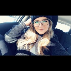 Meet your Posher, Nikki